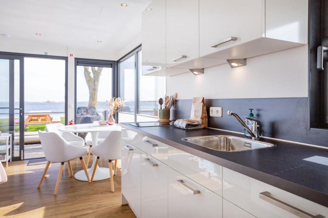 Welcome In - Houseboat Agua Dolce Met Tuin, Paviljoenwei 4, Sneek - Offingawier Exterior foto