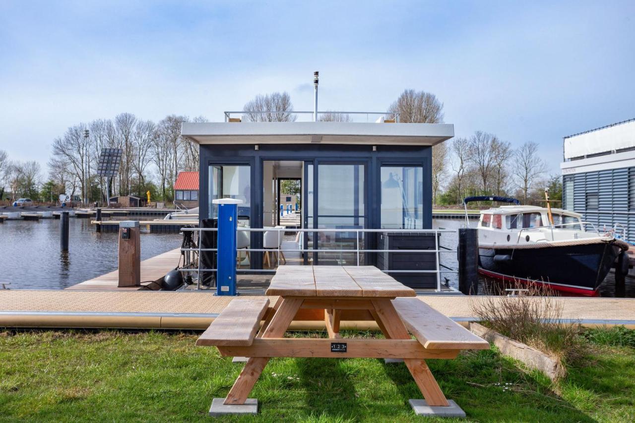 Welcome In - Houseboat Agua Dolce Met Tuin, Paviljoenwei 4, Sneek - Offingawier Exterior foto